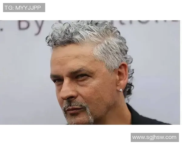 足球场上的黑色风暴：十大传奇黑人球星风采尽显